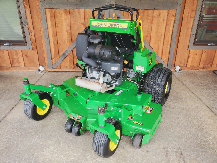 2022 John Deere QuickTrak 652E Stand On Lawn Mower