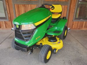 2022 John Deere X370
