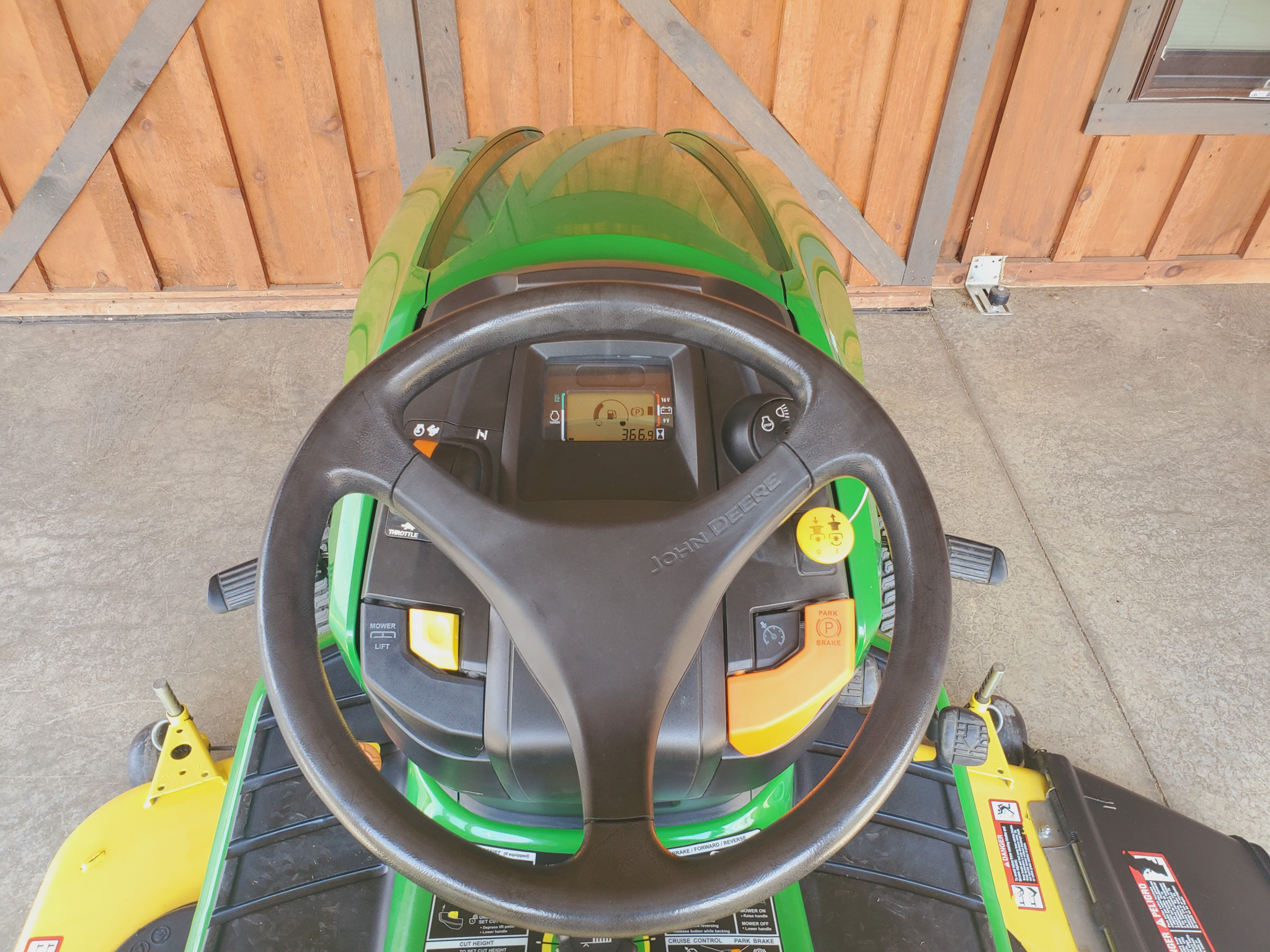 
								2017 John Deere X570 full									