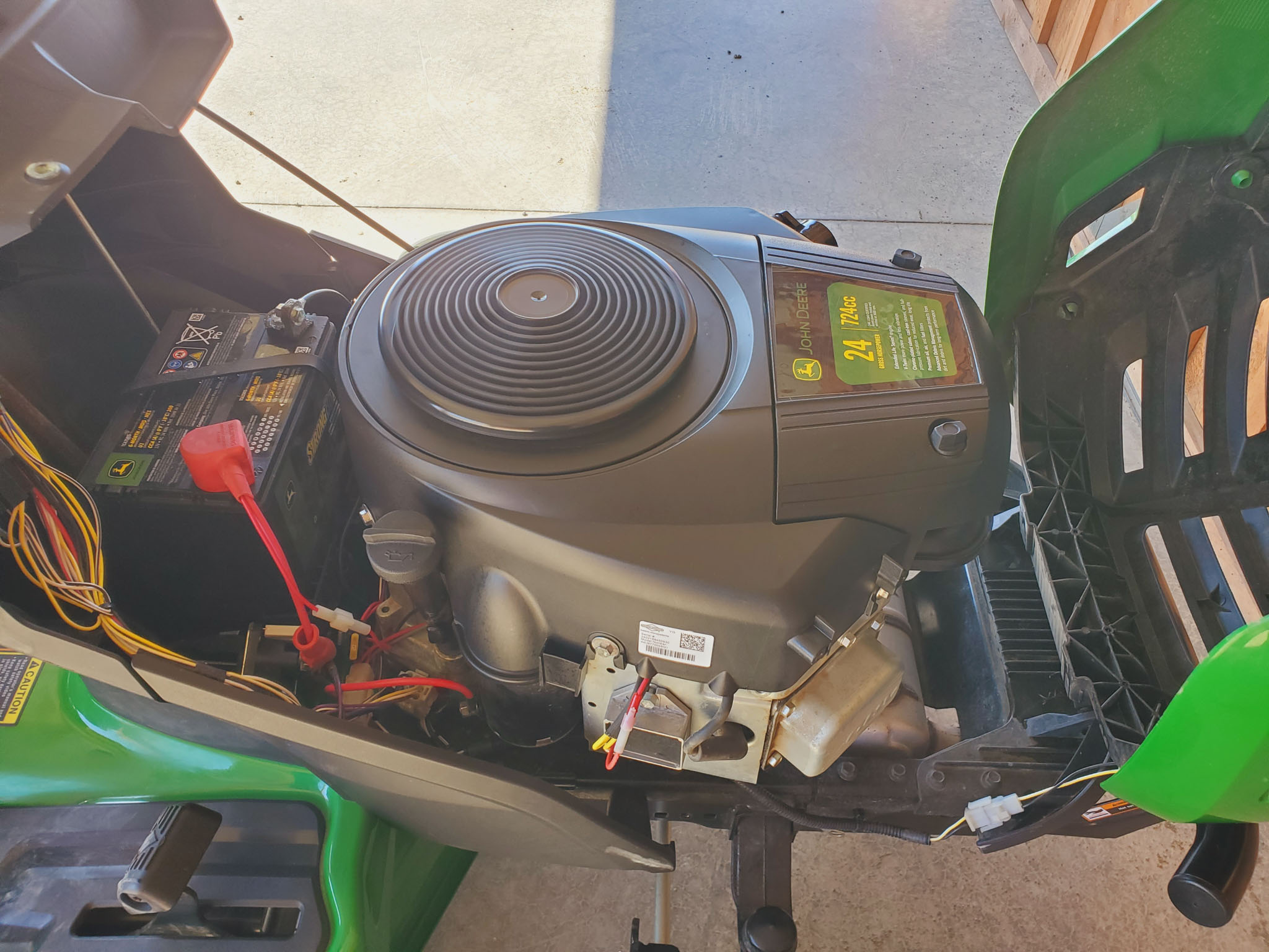 
								2024 John Deere S170 Lawn Mower / Tractor full									