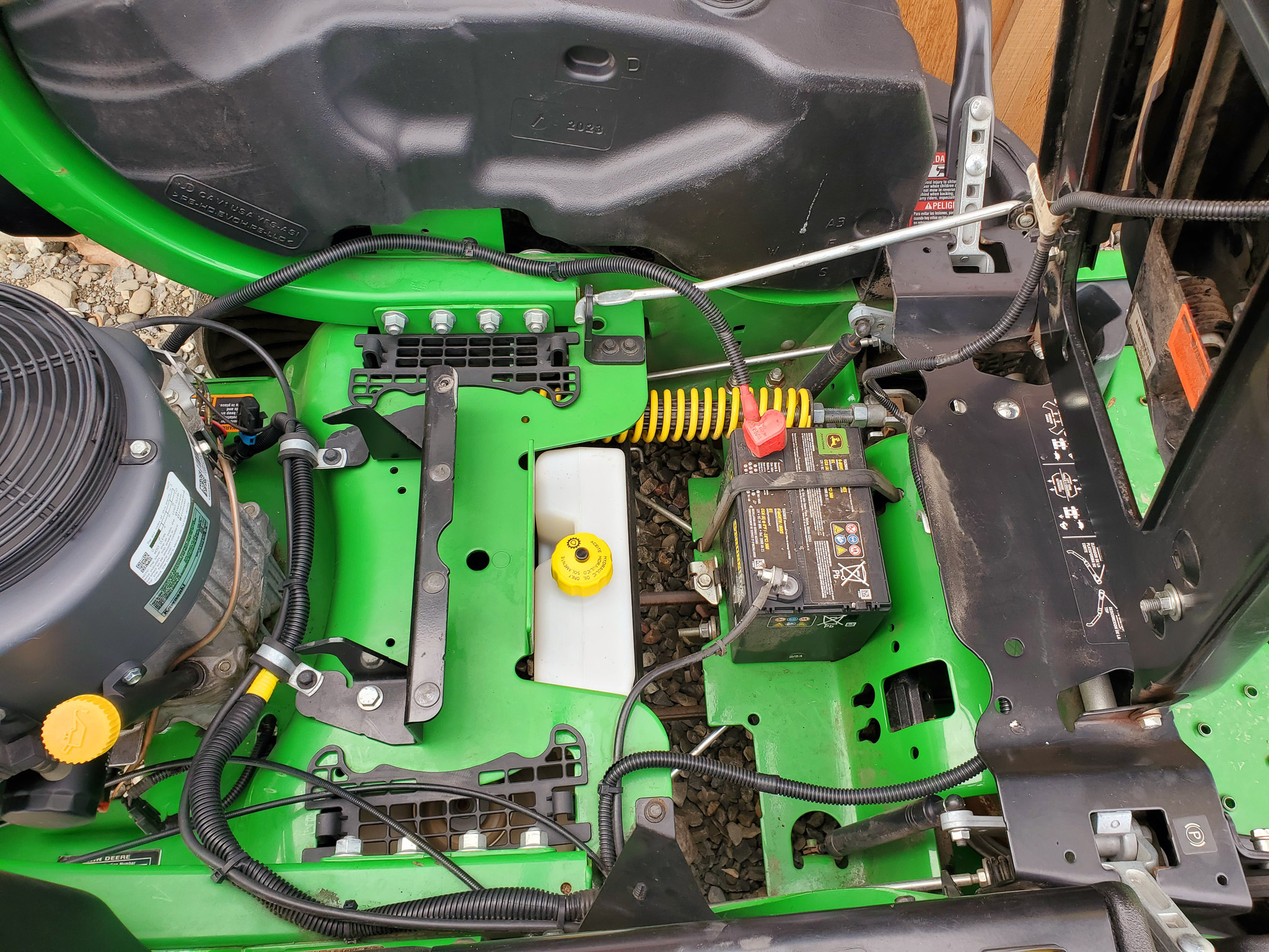 
								2023 John Deere Z930M Commercial Zero Turn Lawn Mower full									