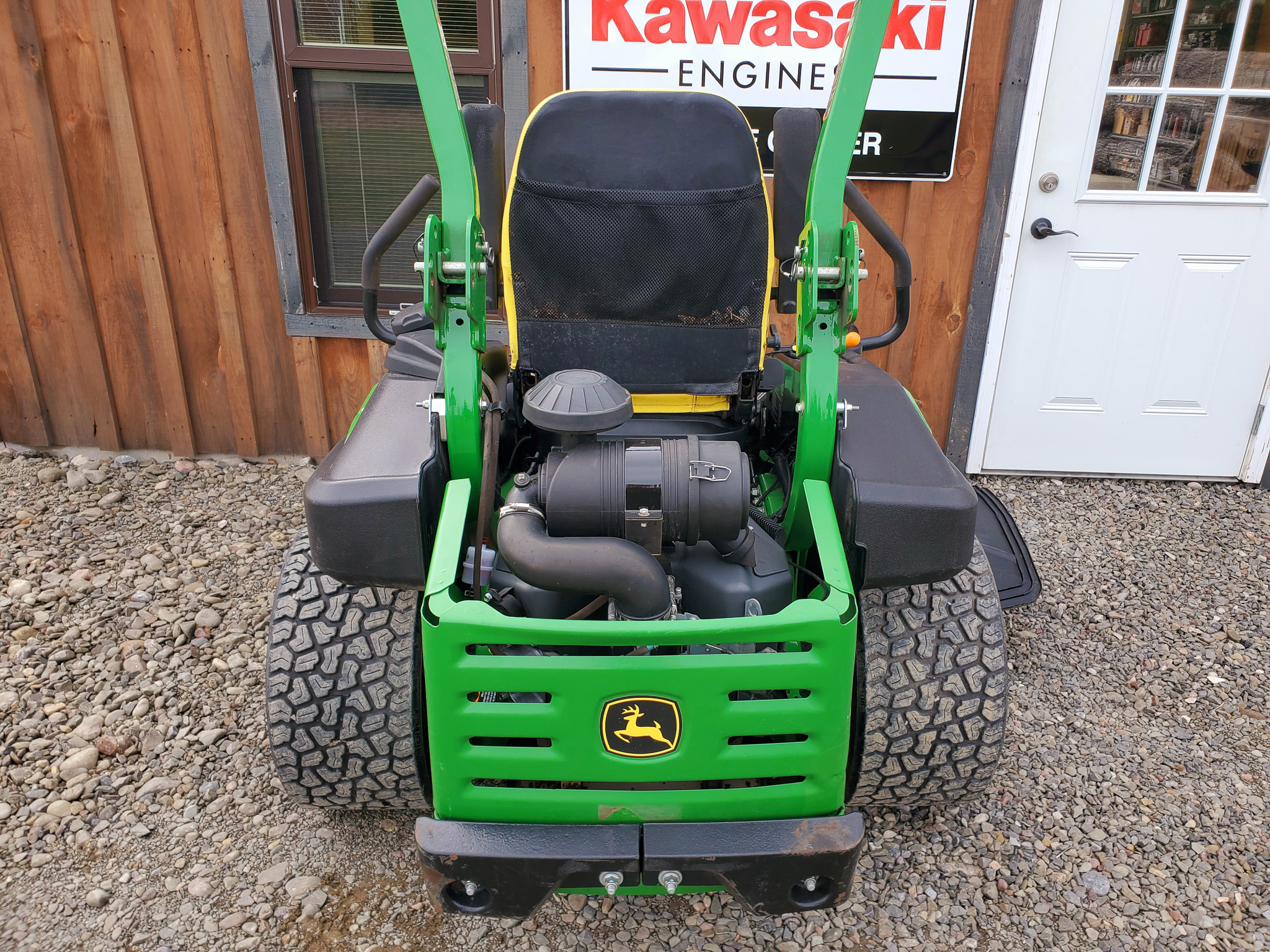 
								2023 John Deere Z930M Commercial Zero Turn Lawn Mower full									