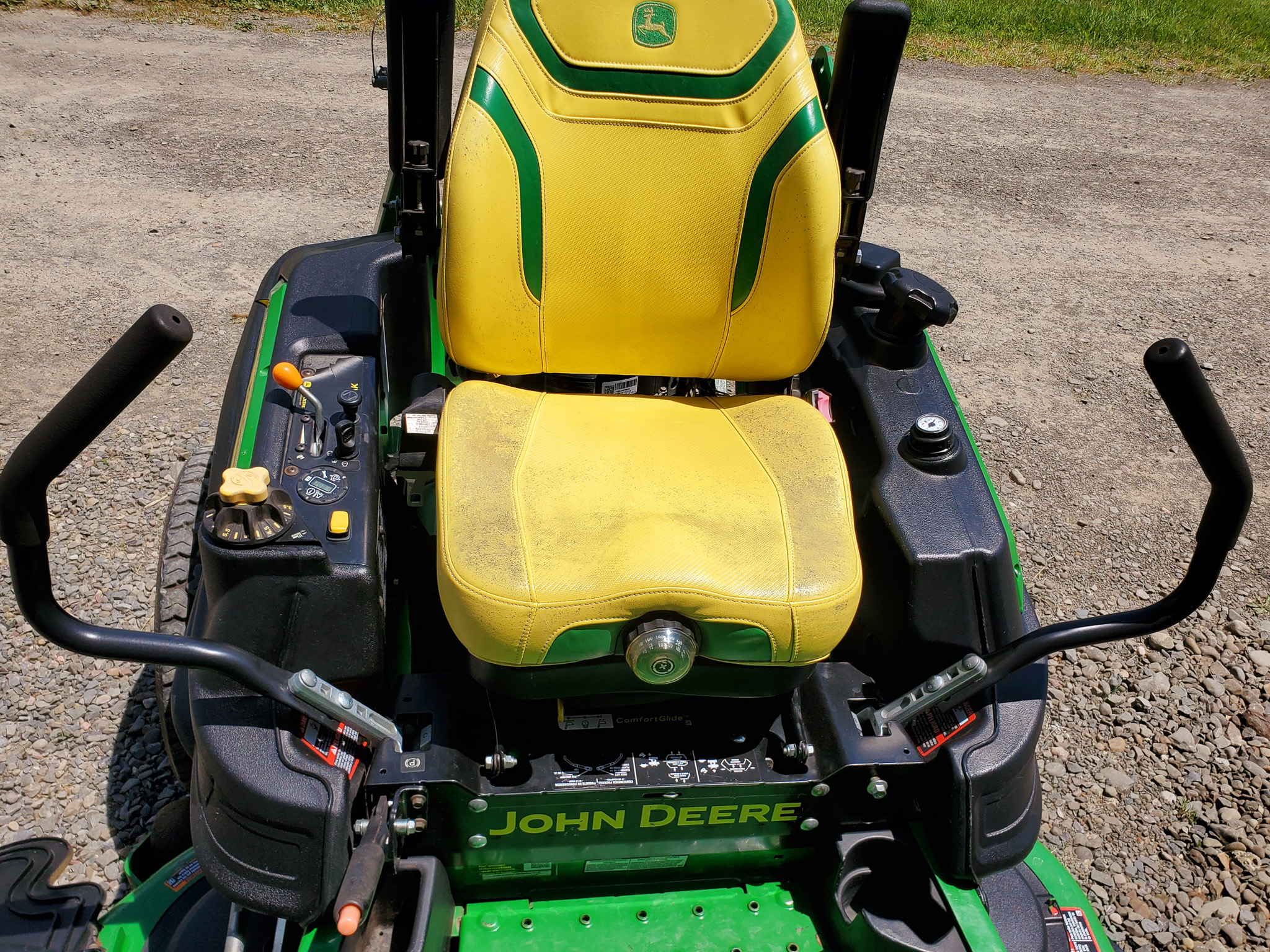 
								2023 John Deere Z930M Commercial Zero Turn Lawn Mower full									