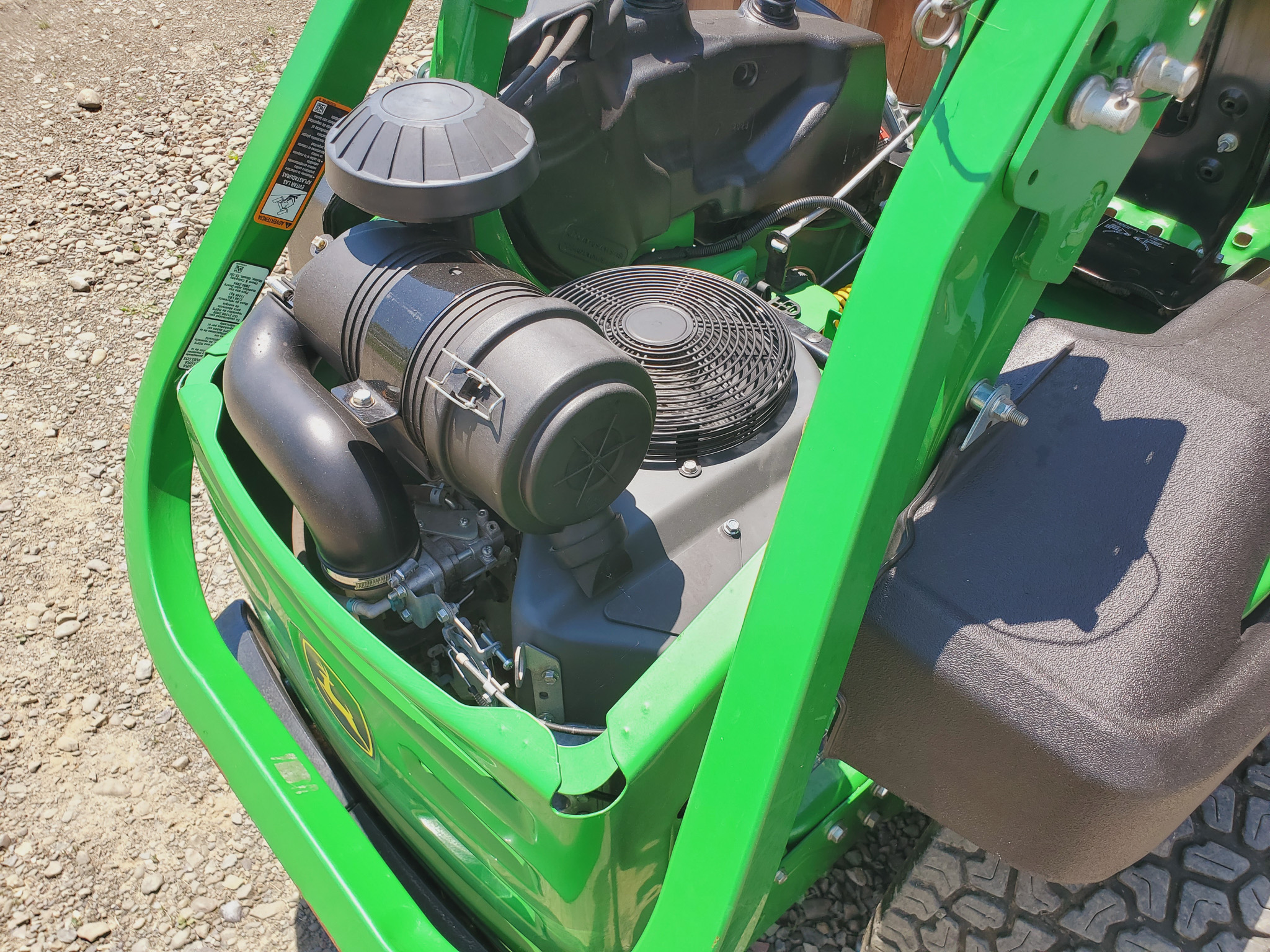 
								2023 John Deere Z930M Commercial Zero Turn Lawn Mower full									