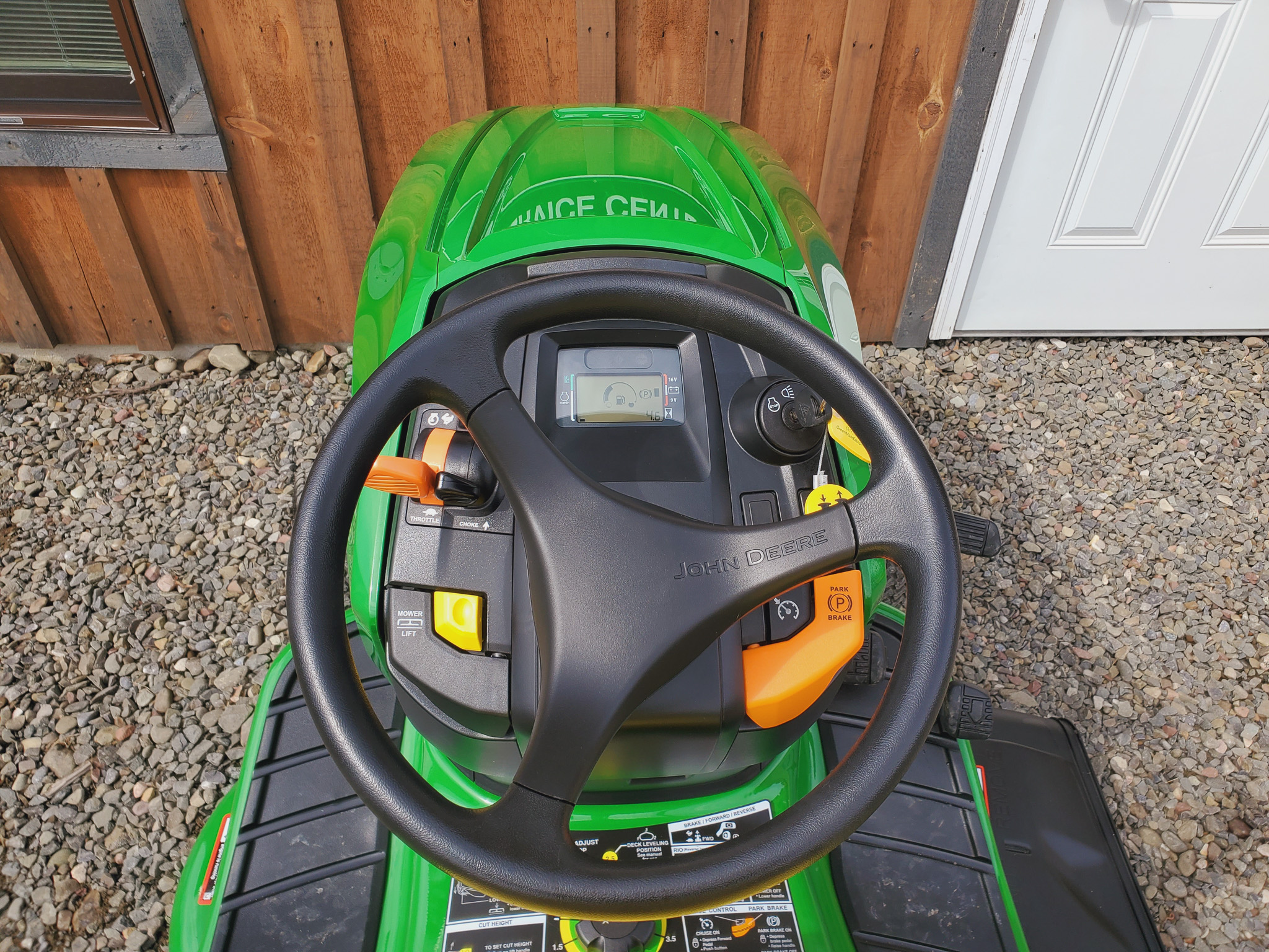 
								2025 John Deere X370 Lawn Tractor Riding Mower full									