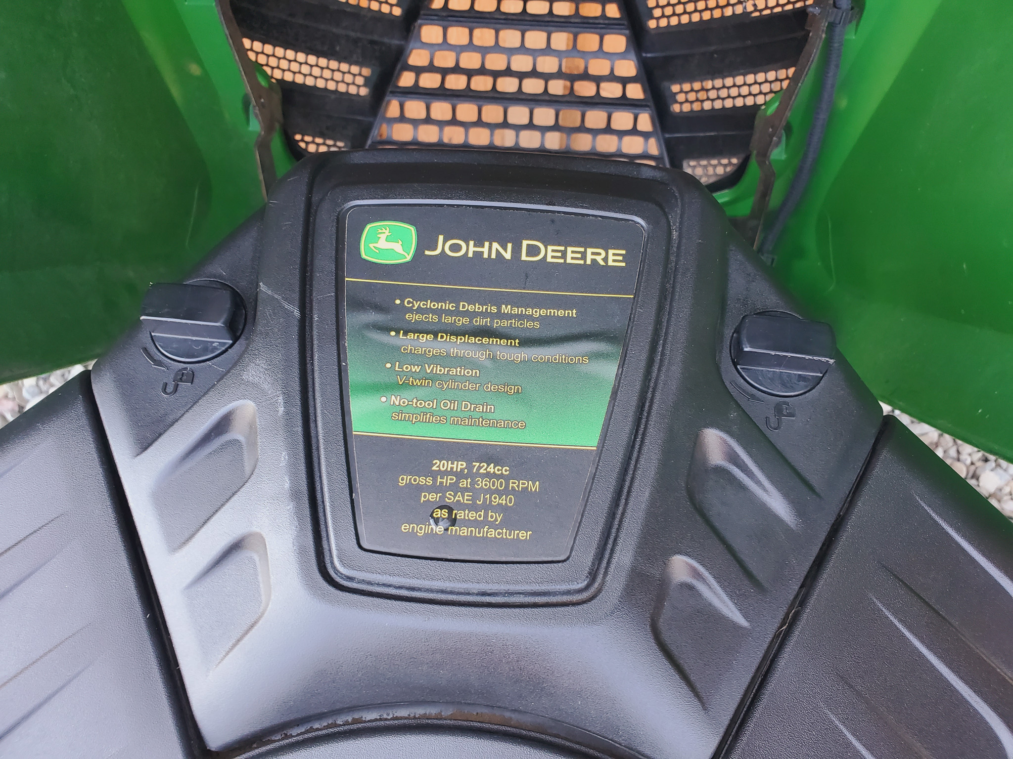 
								2018 John Deere X330 Lawn Tractor Riding Mower full									