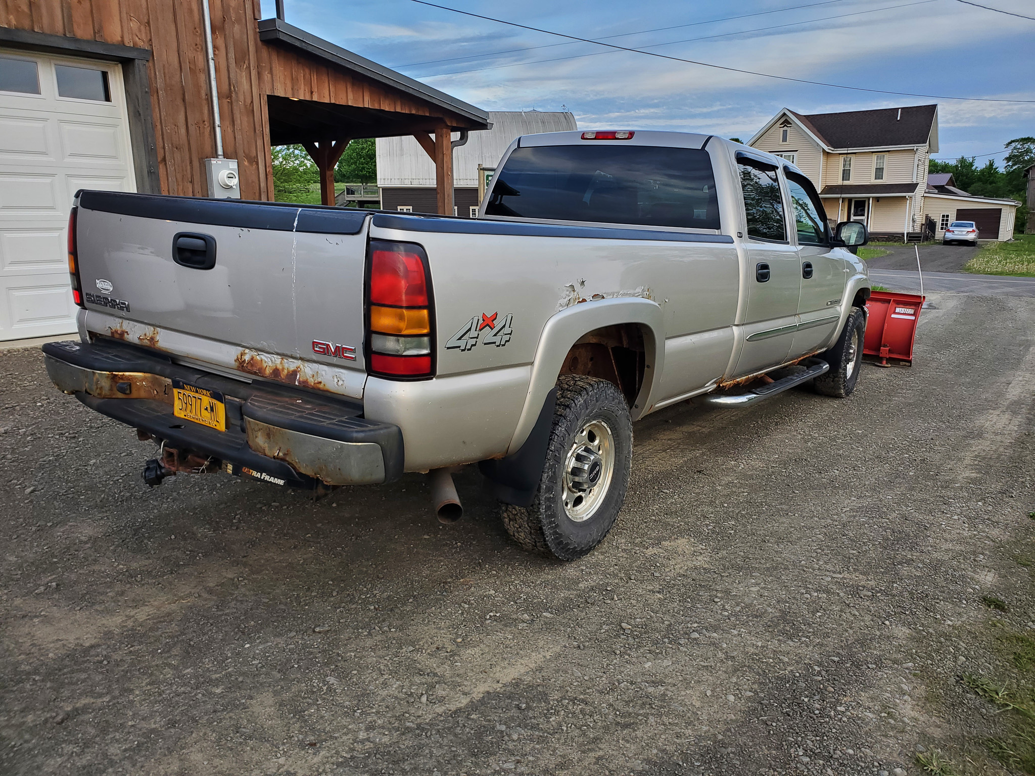 
								2005 GMC Sierra 2500HD 4×4 Crew Cab Long Bed full									