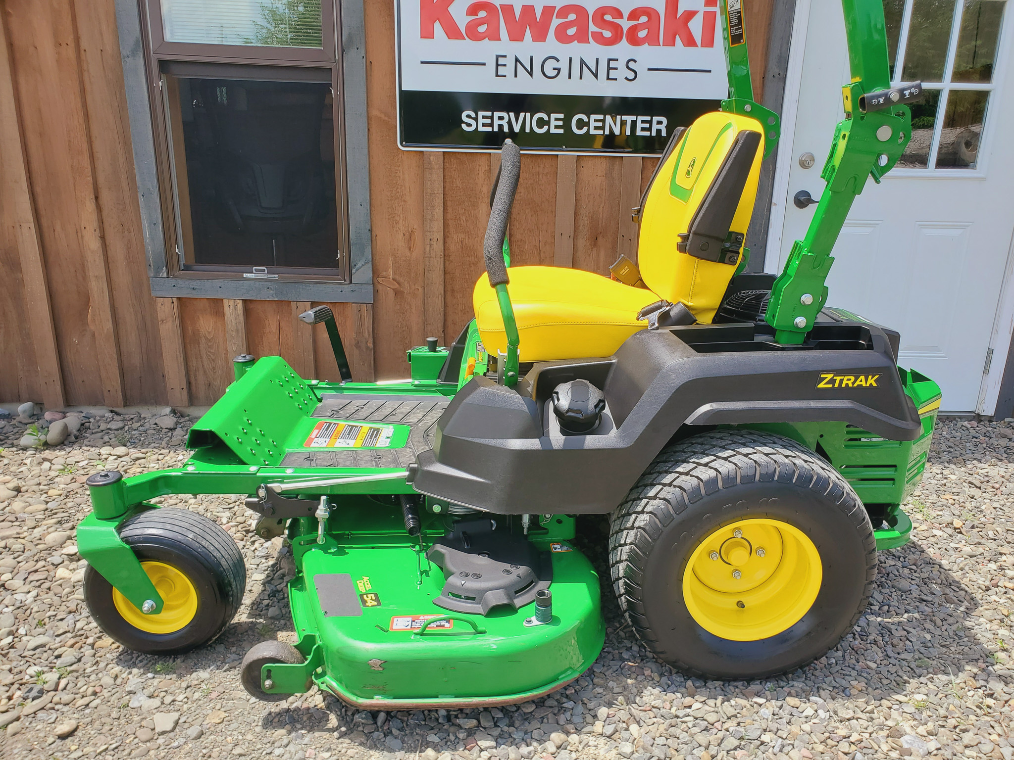 
								Factory Warranty! 2023 John Deere Z530M Zero Turn Lawn Mower full									