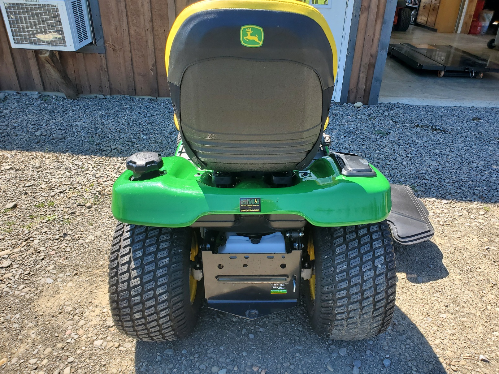 
								2022 John Deere X390 Riding Lawn Mower Tractor full									