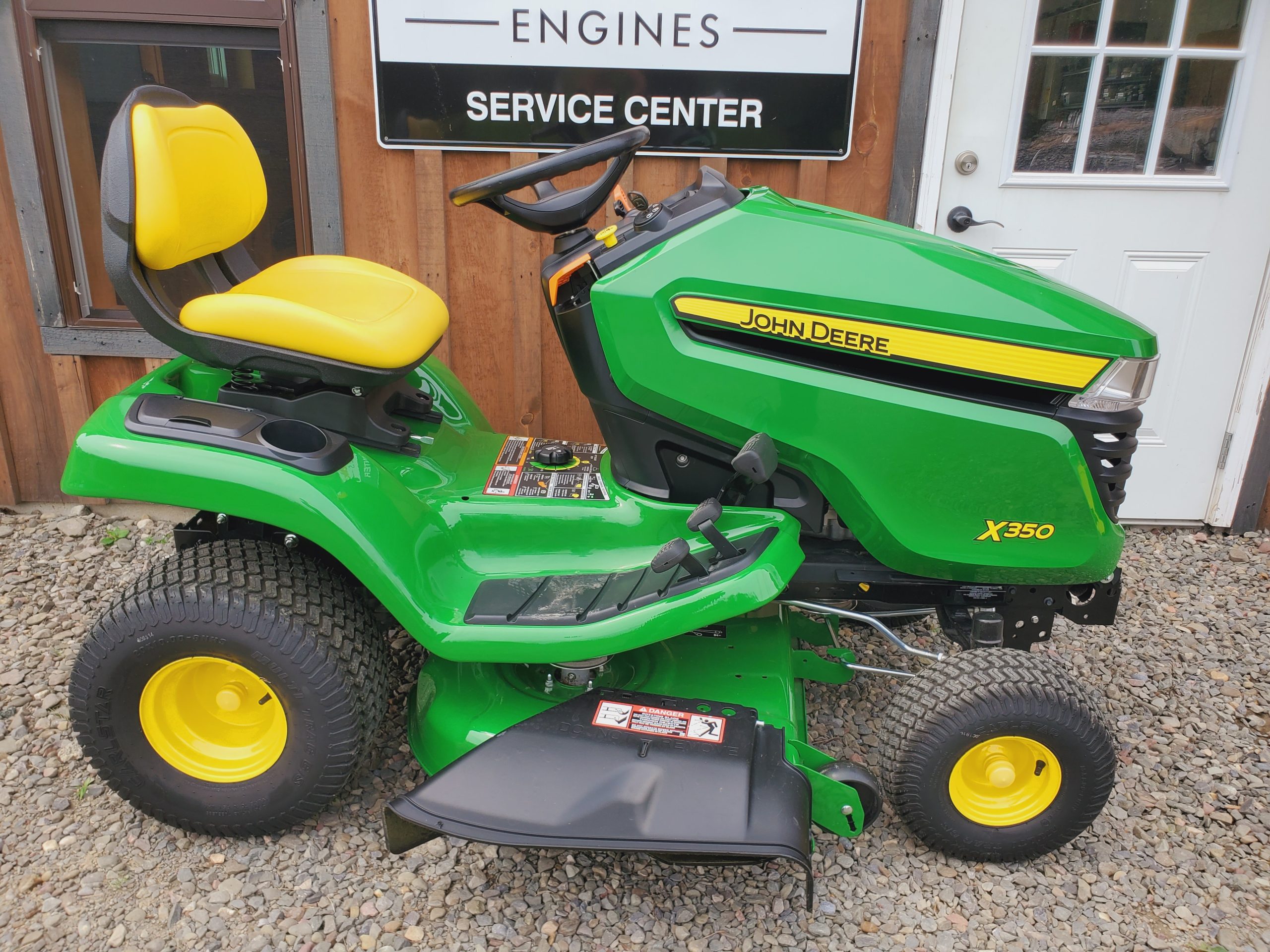 
								2025 John Deere X350 Riding Lawn Mower Tractor full									