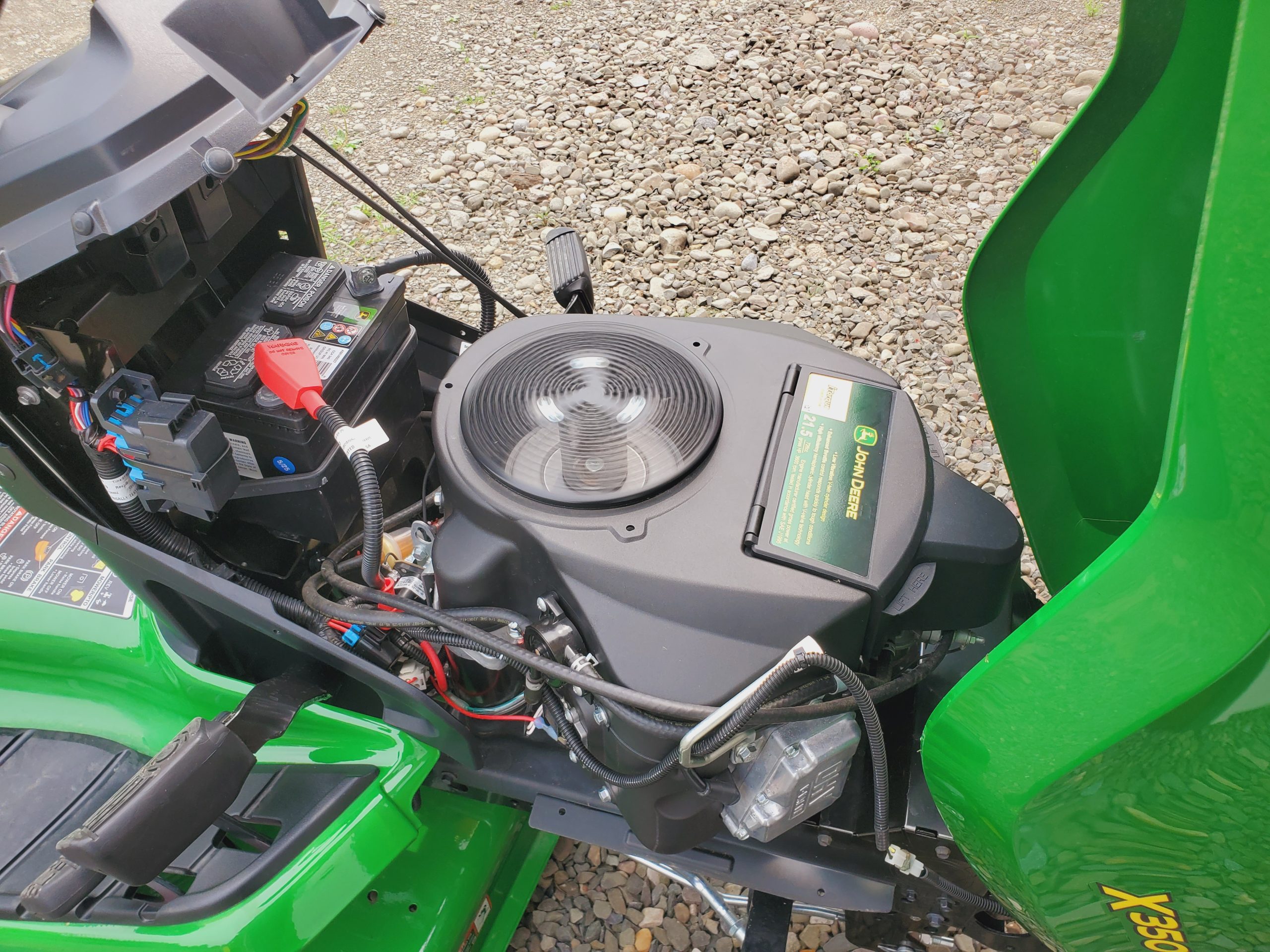 
								2025 John Deere X350 Riding Lawn Mower Tractor full									