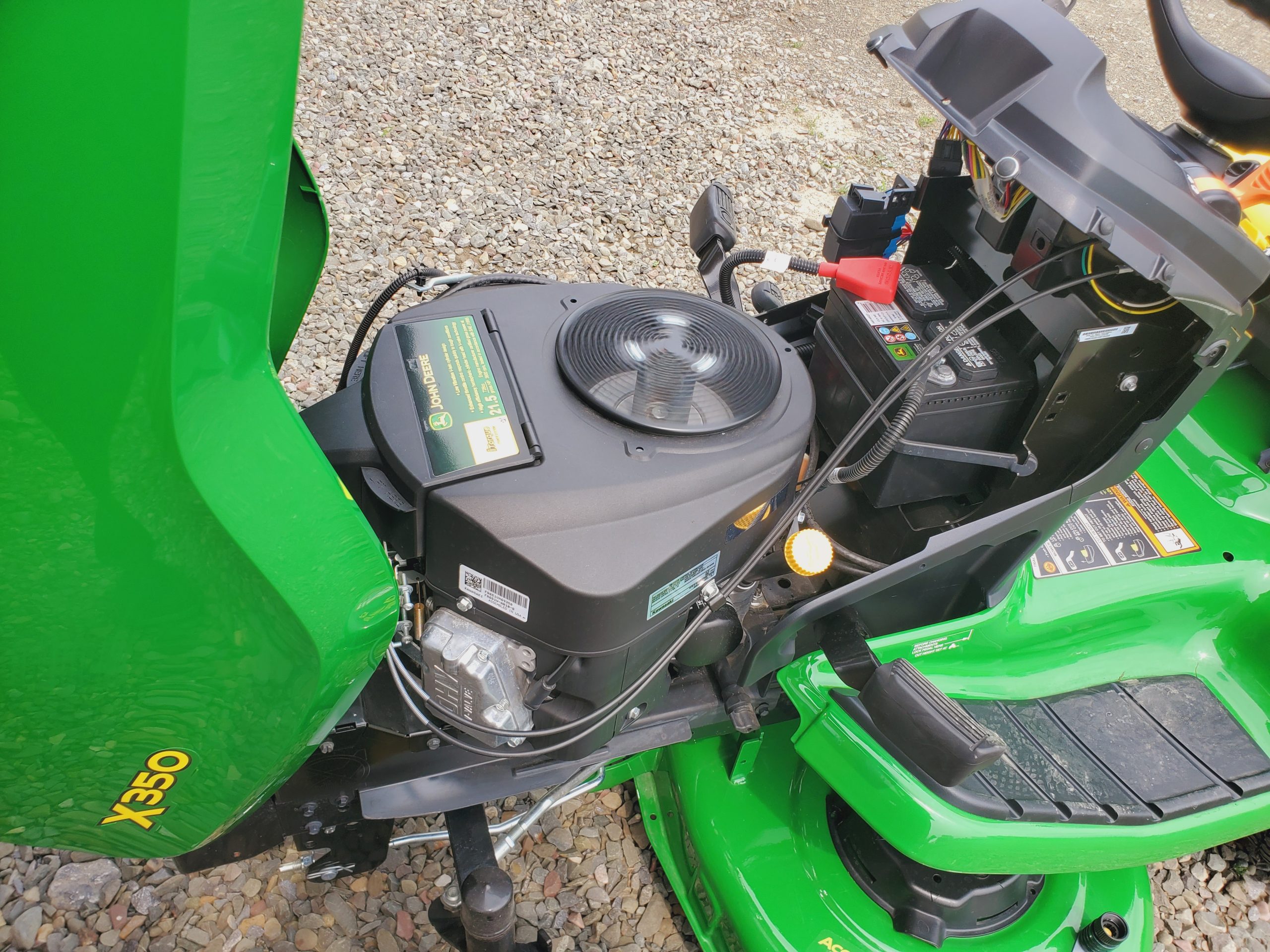 
								2025 John Deere X350 Riding Lawn Mower Tractor full									