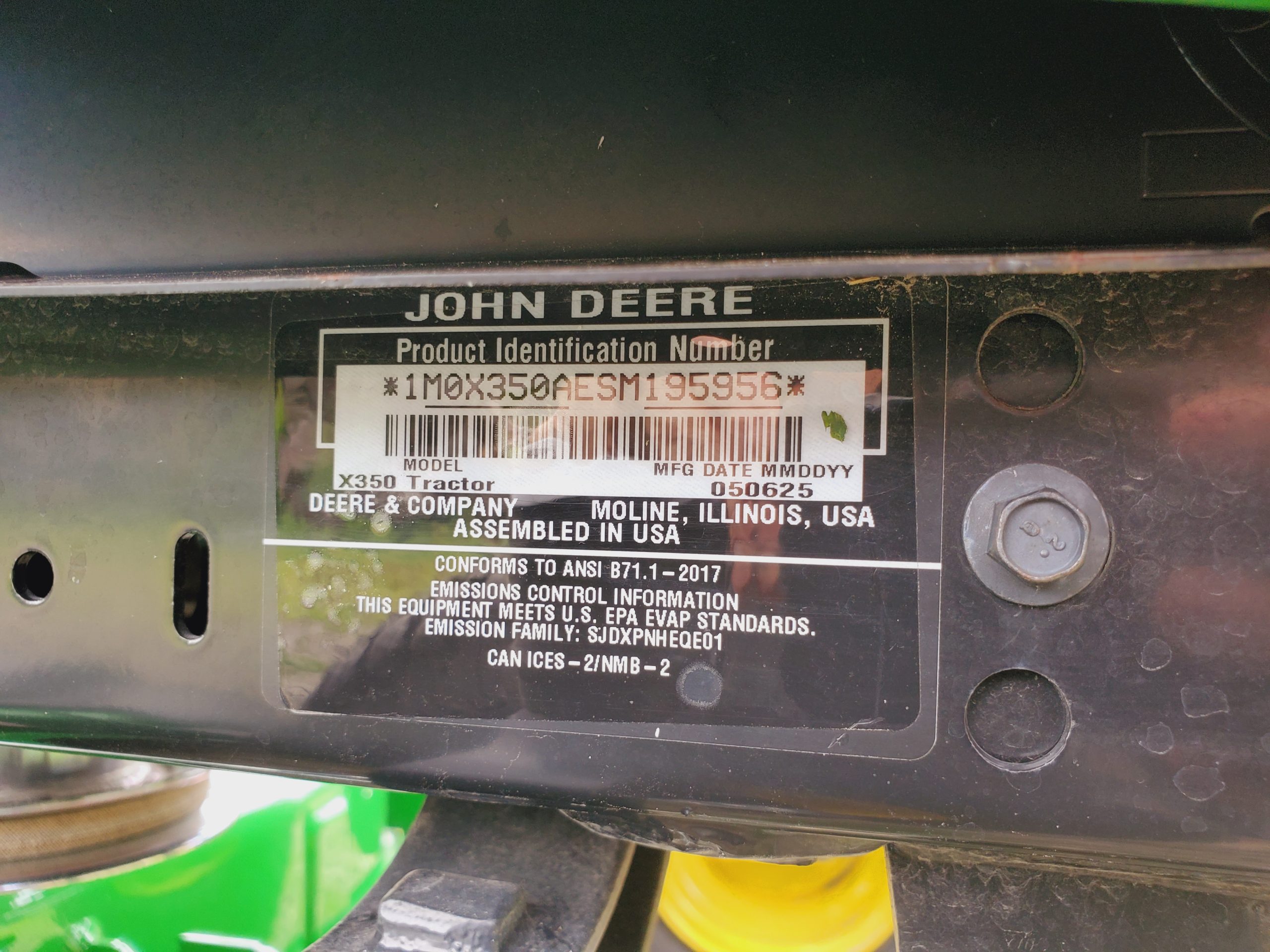 
								2025 John Deere X350 Riding Lawn Mower Tractor full									